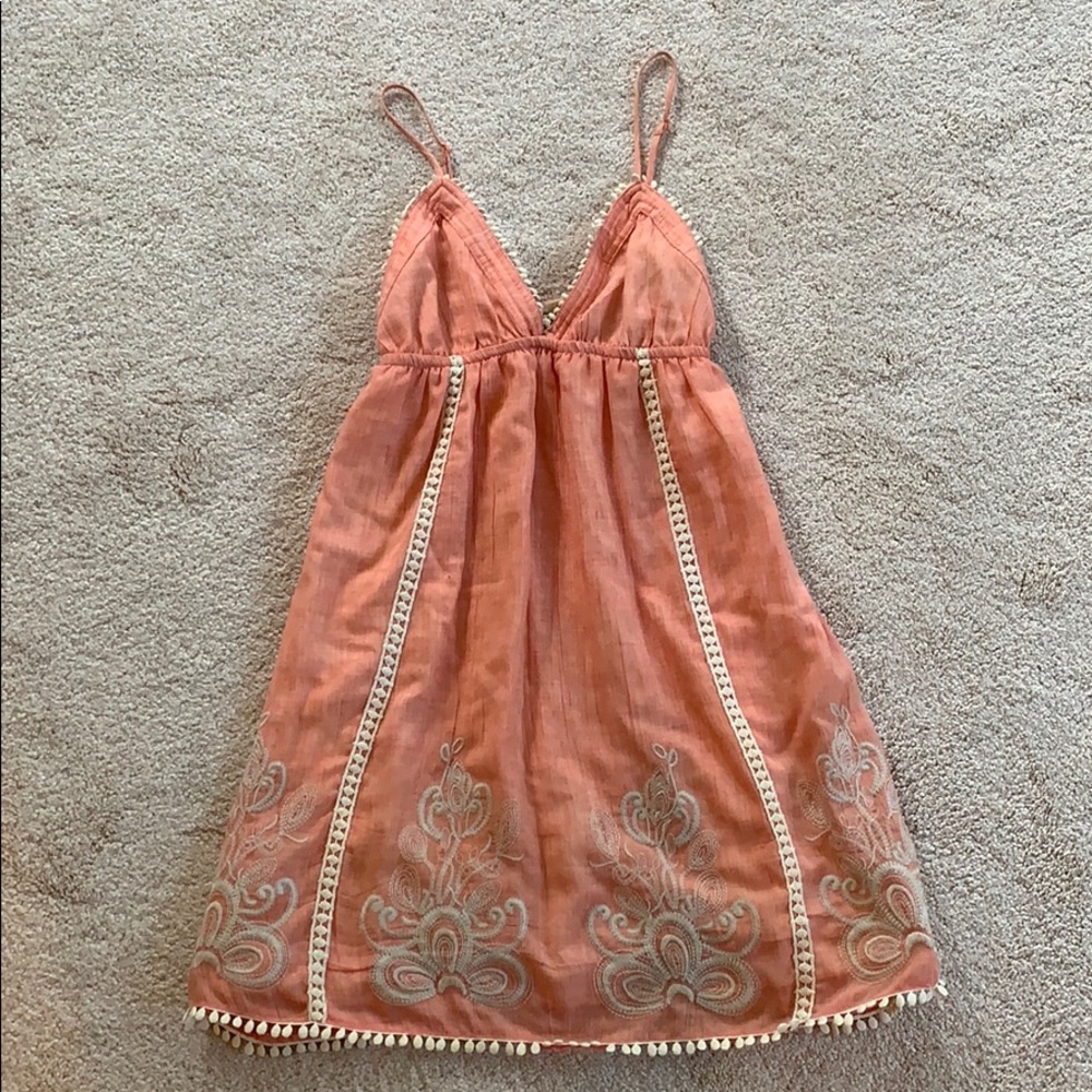 Detailed peach mini dress